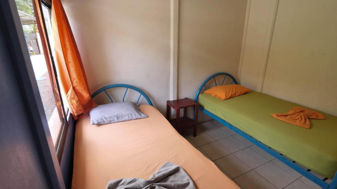 Kalunay Hostel Puerto Viejo de Talamanca Ngoại thất bức ảnh