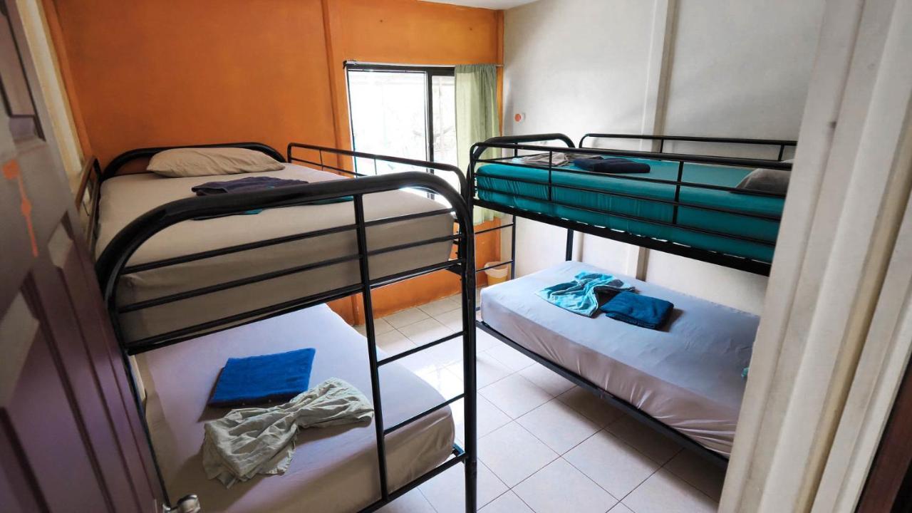 Kalunay Hostel Puerto Viejo de Talamanca Ngoại thất bức ảnh
