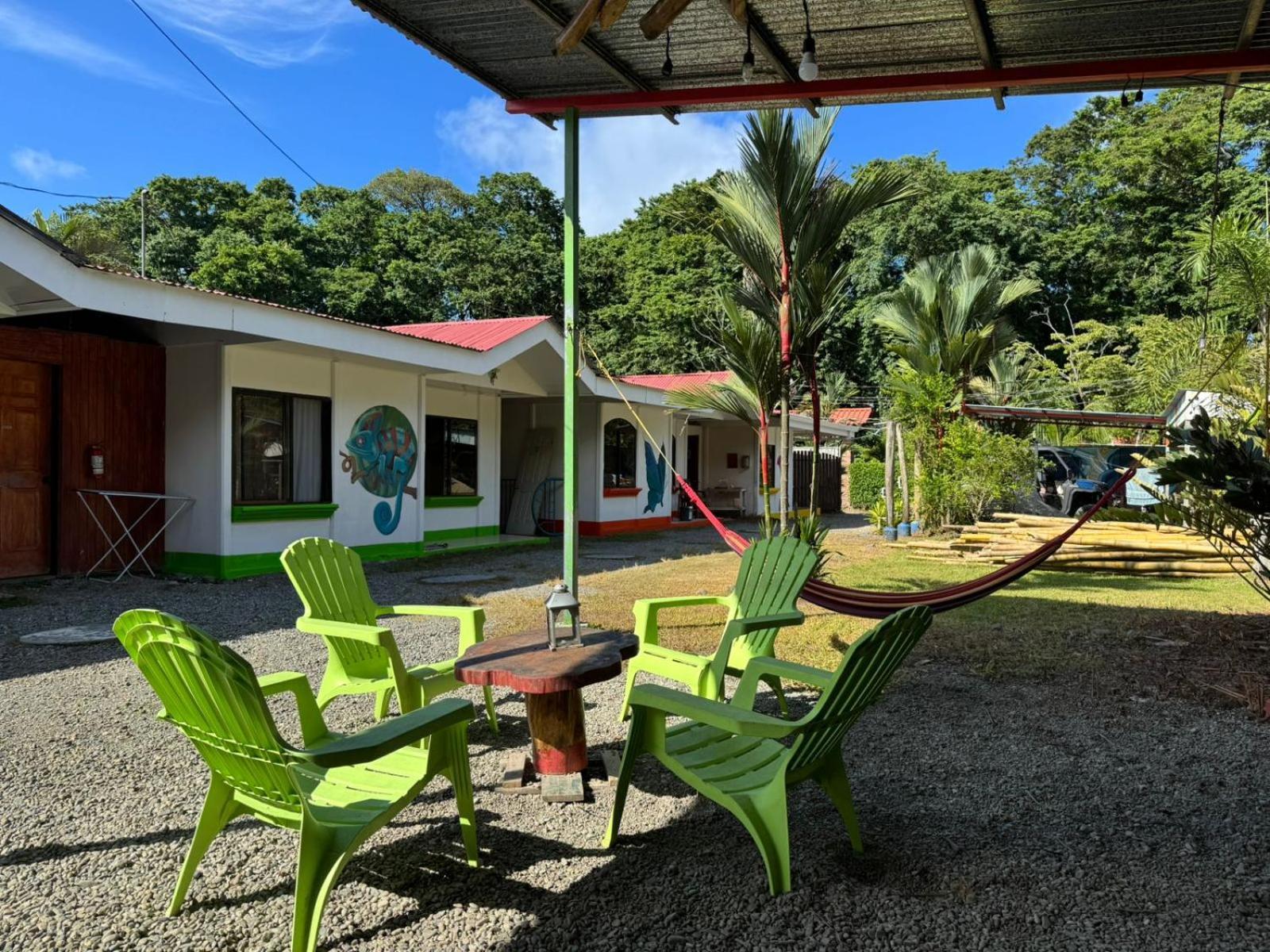 Kalunay Hostel Puerto Viejo de Talamanca Ngoại thất bức ảnh