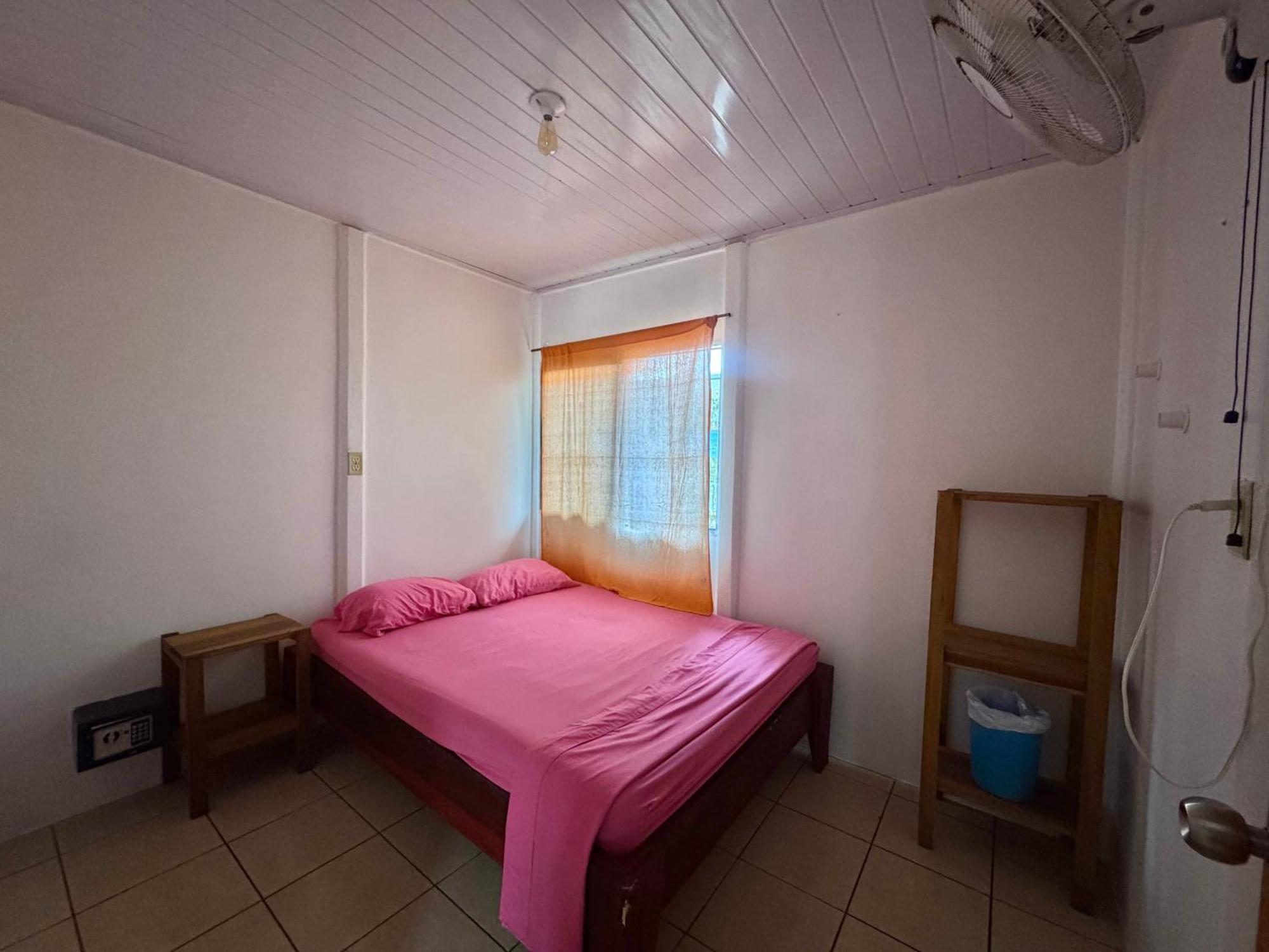 Kalunay Hostel Puerto Viejo de Talamanca Ngoại thất bức ảnh