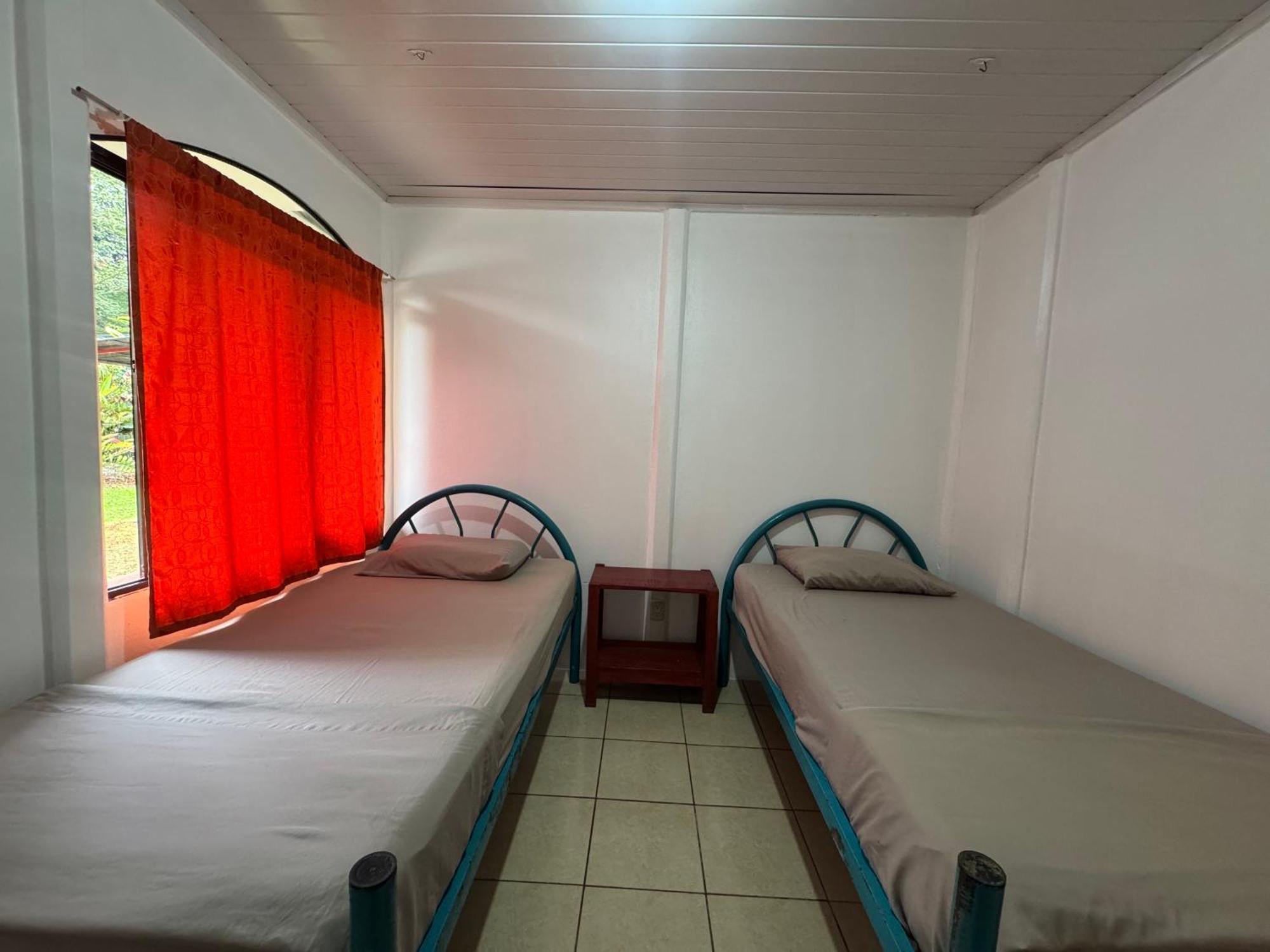 Kalunay Hostel Puerto Viejo de Talamanca Ngoại thất bức ảnh