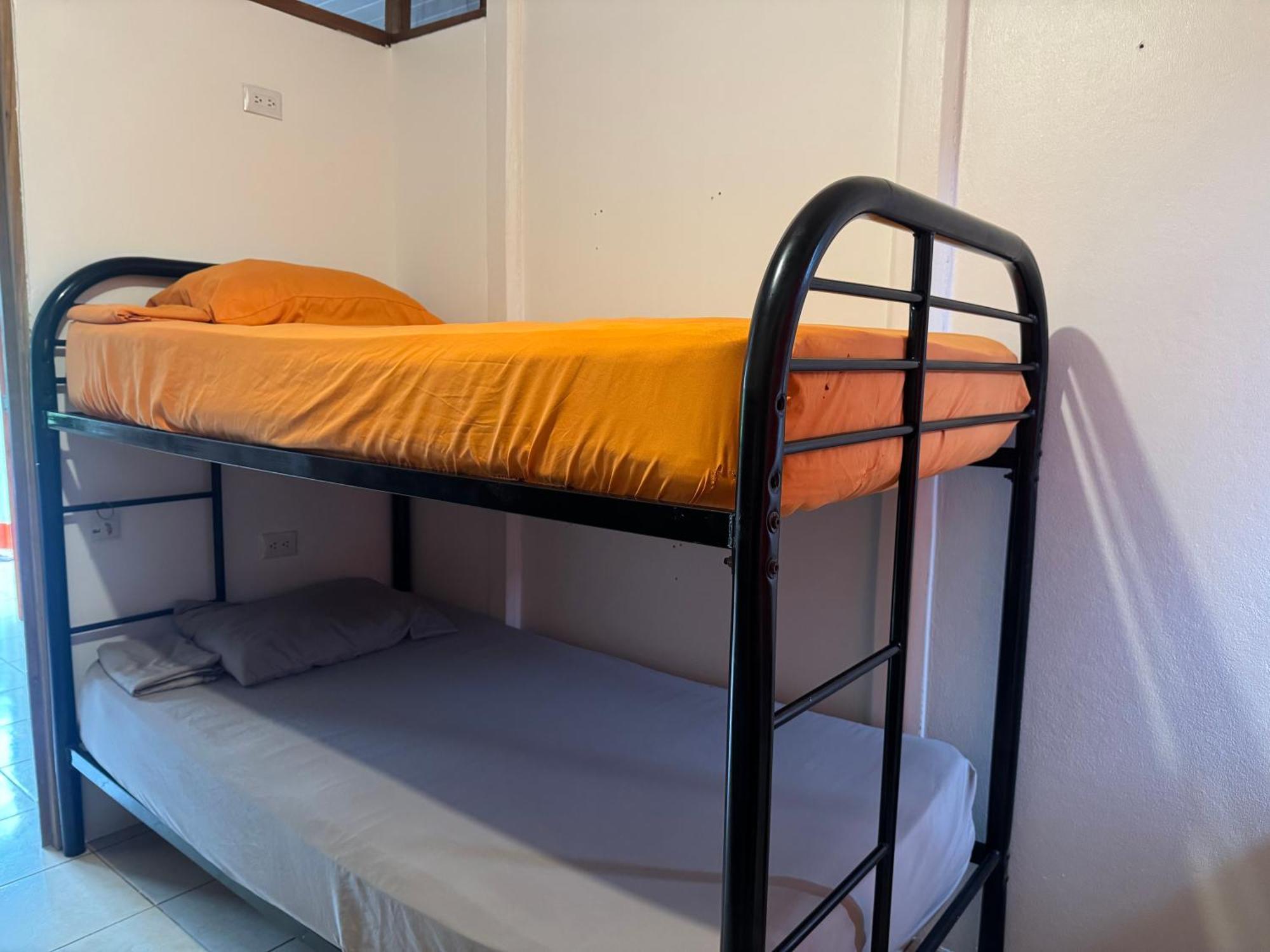 Kalunay Hostel Puerto Viejo de Talamanca Ngoại thất bức ảnh